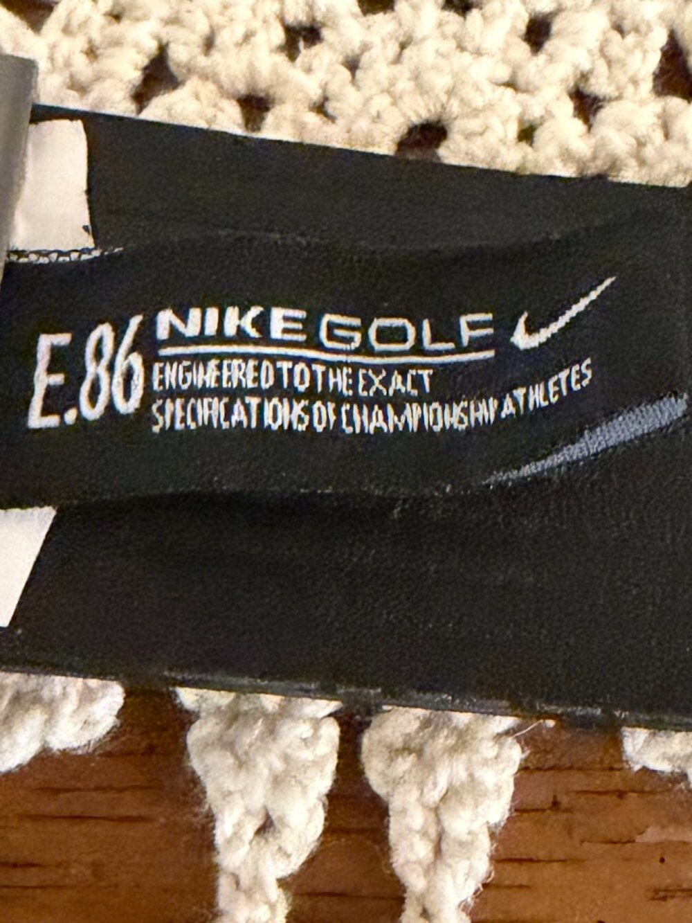 Nike Golf Vintage E.86 Men's Size 40 Synthetic Golf Belt w/Swoosh Buckle.
